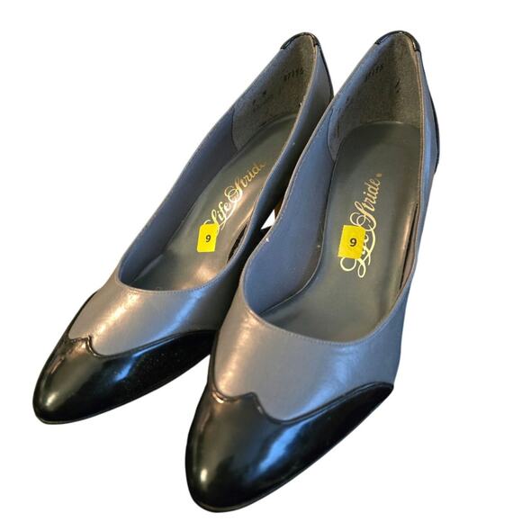 Vintage LIFE STRIDE Gray and Black‎ Wingtip Pumps 9M EUC - Picture 1 of 9